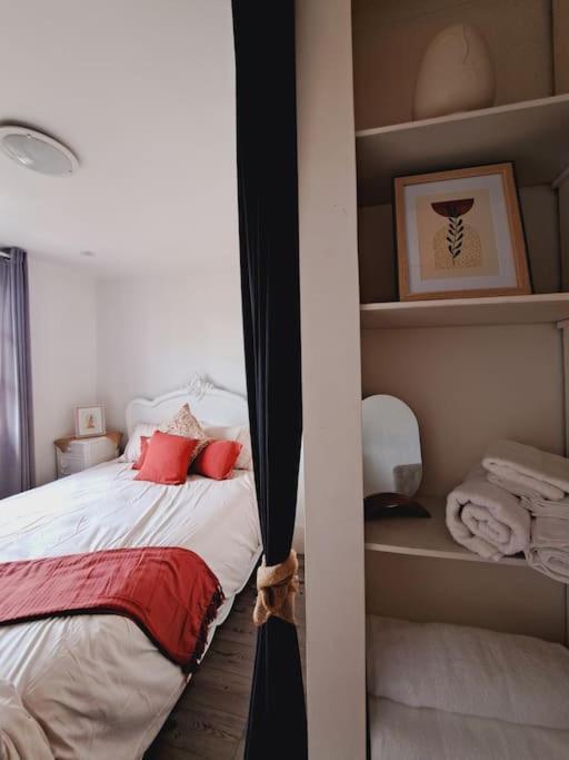Charmant Duplex A Thiers, Vue Sur La Chaine Des Puys 외부 사진